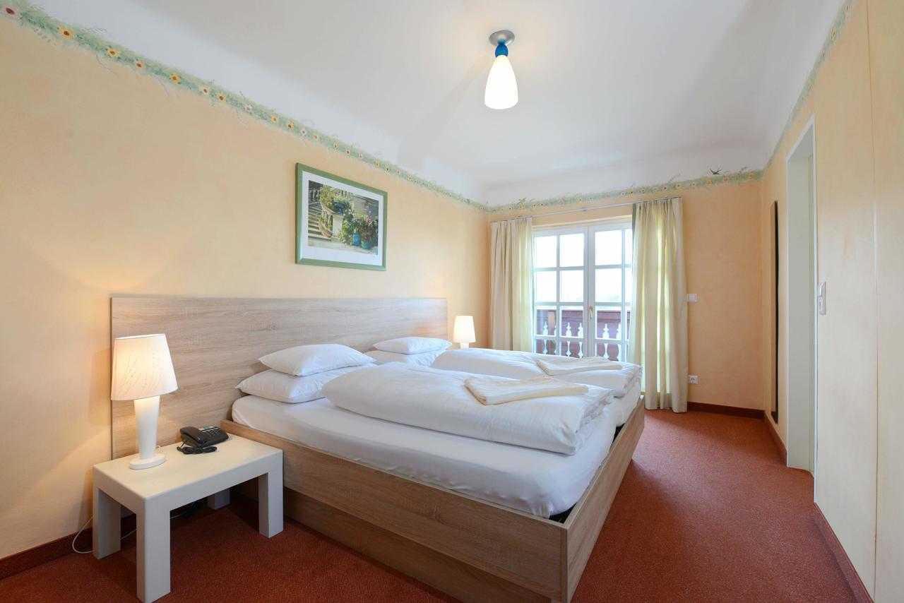 Lust Und Laune Hotel Am Woerthersee Пёрчах-ам-Вёртерзе Экстерьер фото